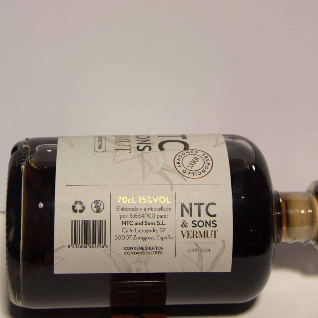 VERMUT ARTESANAL + CAJA DE MADERA